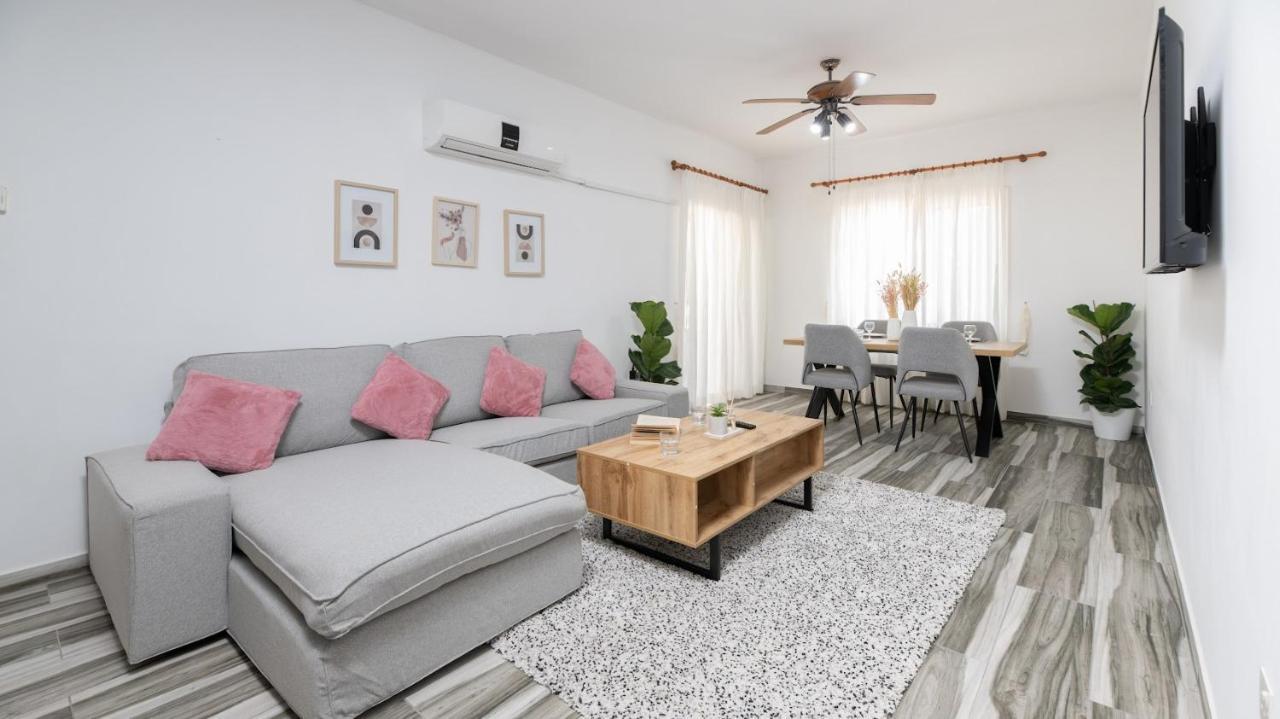 Beautiful Apartment In Harbour Paphos, Central & Close To Beach Luaran gambar