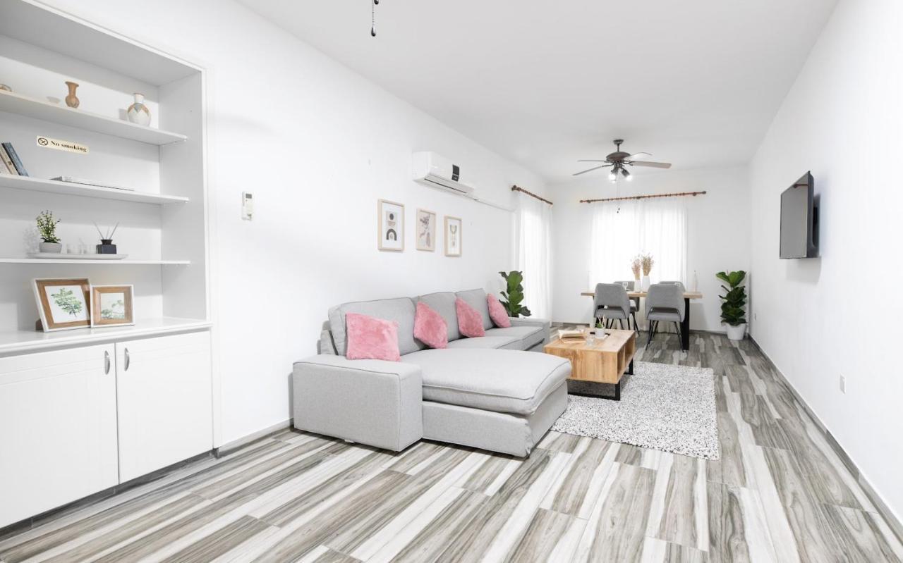 Beautiful Apartment In Harbour Paphos, Central & Close To Beach Luaran gambar